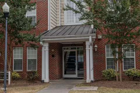 822 Providence Glen Dr, Chapel Hill, NC 27514