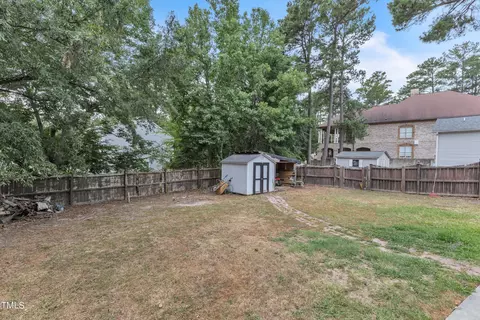 Exterior - 101 Adlett Ln, Durham, NC 27703 photo 6 of 9