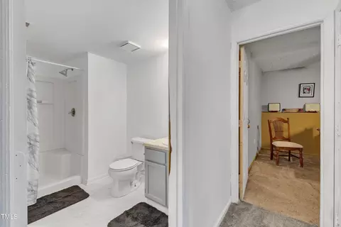 Bath - 101 Adlett Ln, Durham, NC 27703 photo 3 of 4