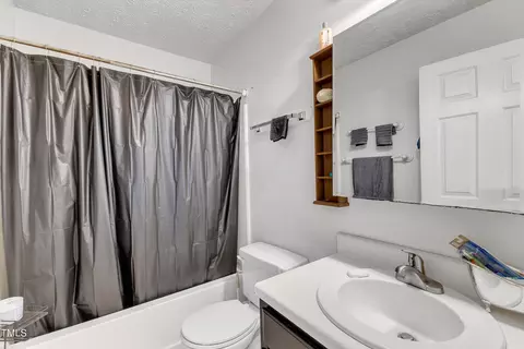 Bath - 101 Adlett Ln, Durham, NC 27703 photo 2 of 4