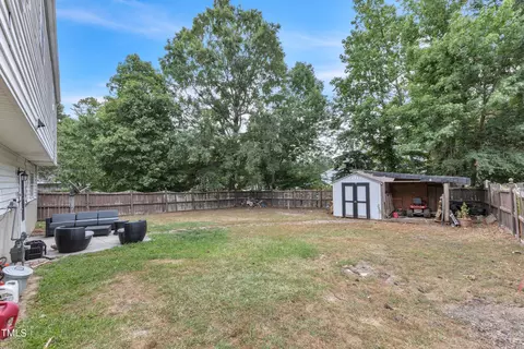 Exterior - 101 Adlett Ln, Durham, NC 27703 photo 5 of 9