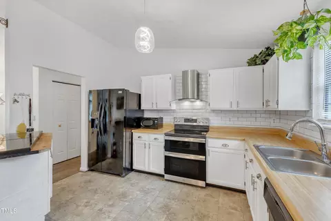 Kitchen - 101 Adlett Ln, Durham, NC 27703 photo 3 of 5