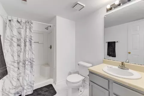 Bath - 101 Adlett Ln, Durham, NC 27703 photo 4 of 4