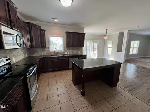 176 Sharpstone Ln, Clayton, NC 27527 photo 6