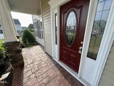 176 Sharpstone Ln, Clayton, NC 27527 photo 3