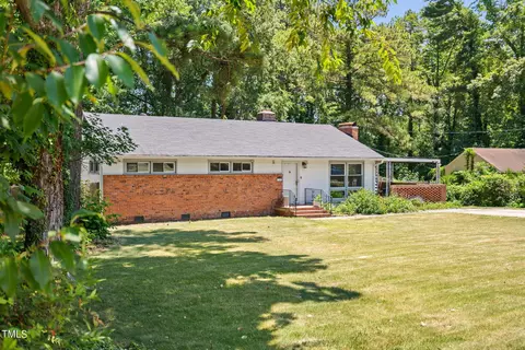 126 Clarendon Cres, Raleigh, NC 27610