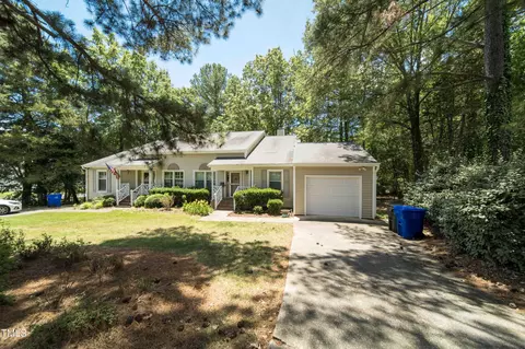 122 Standish Dr, Chapel Hill, NC 27517