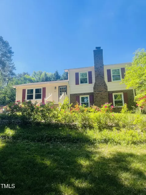 917 Northclift Dr, Raleigh, NC 27609