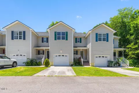 137 Stanopal Dr, Cary, NC 27511