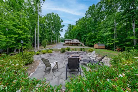 183 Stover Davis Rd, Leasburg, NC 27291