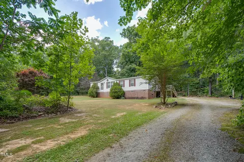 5124 Scarlett Ct, Snow Camp, NC 27349