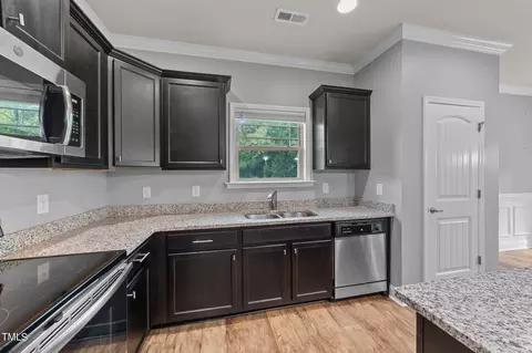 Kitchen - 95 Longo Ln, Benson, NC 27504 photo 3 of 6