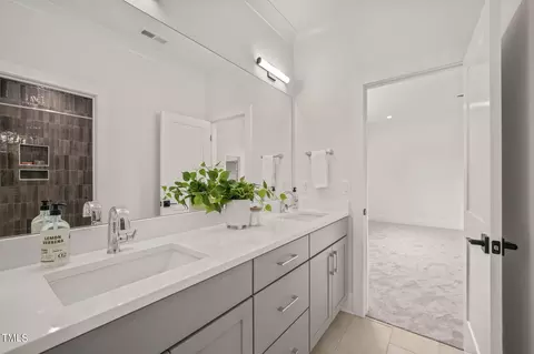 Bath - 5402 Garrett Rd, Durham, NC 27707 photo 4 of 5