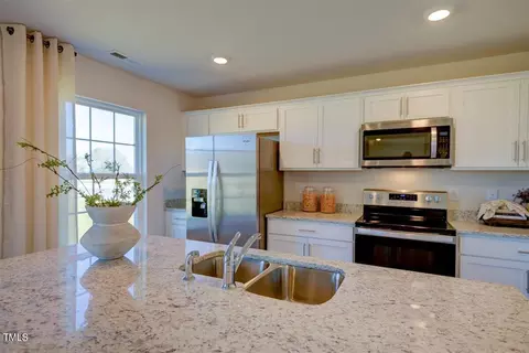 Kitchen - 3609 Drafton Dr, Raleigh, NC 27610 photo 3 of 6