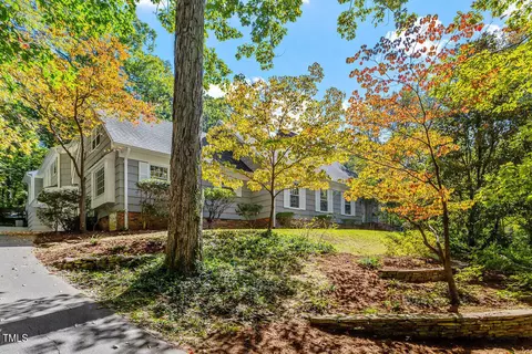 629 Sugarberry Rd, Chapel Hill, NC 27514
