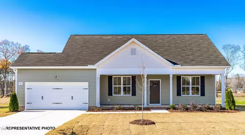 365 Olde Place Dr, Zebulon, NC 27597