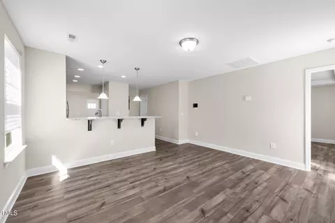 Living - 2129 Campbell Loop, Burlington, NC 27215 photo 2 of 4