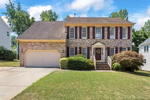106 Tower Hamlet Dr, Cary, NC 27518