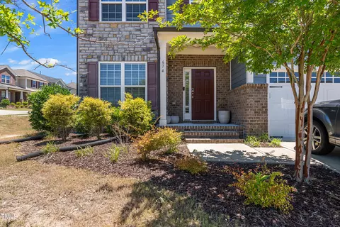 674 Brook Pine Trl, Apex, NC 27523