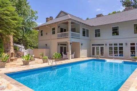 100 Arlen Park Dr, Chapel Hill, NC 27516