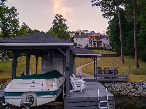 662 Elmore Rd, Leasburg, NC 27291