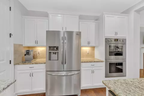 Kitchen - 1022 Bookmark Trl, Durham, NC 27703 photo 4 of 6