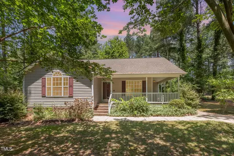 382 Spaniel Ln, Clayton, NC 27520