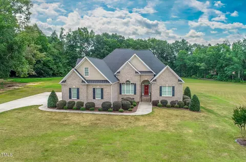 141 Clearwater Dr, Roxboro, NC 27574