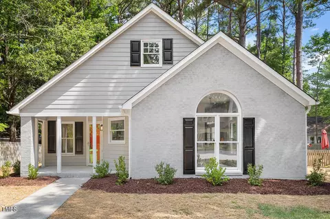 3541 Singleleaf Ln, Raleigh, NC 27616