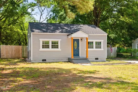 217 W Sycamore St, Zebulon, NC 27597