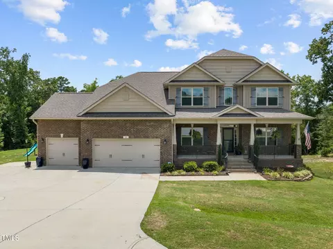 32 Big Oak Ct, Benson, NC 27504