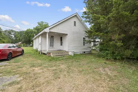 907 Blount St, Smithfield, NC 27577 photo 2