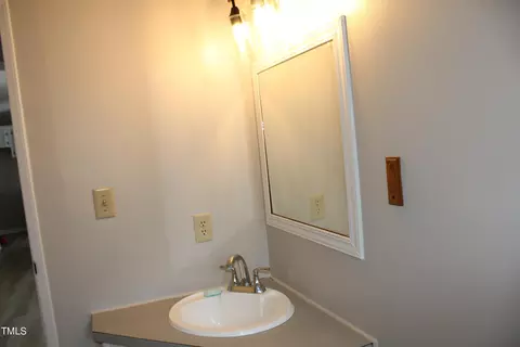 515 W 7th St, Kenly, NC 27542 photo 53