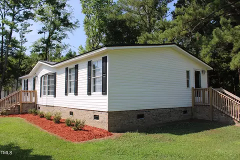 515 W 7th St, Kenly, NC 27542 photo 5