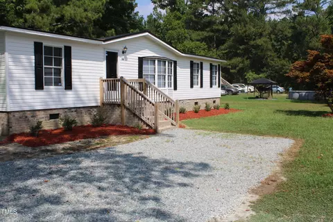 515 W 7th St, Kenly, NC 27542 photo 3