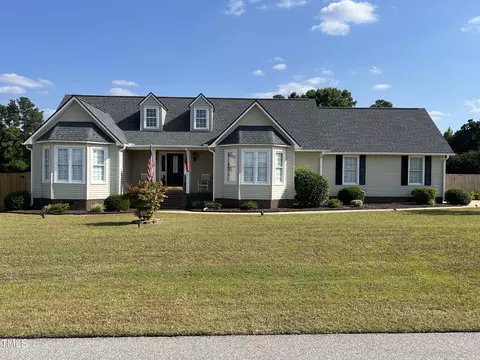 204 Christy Ln, Dunn, NC 28334