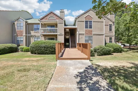 3805 Chimney Ridge Pl #202, Durham, NC 27713