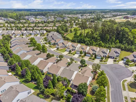 View/Area - 550 Tomkins Loop, Cary, NC 27519 photo 5 of 8