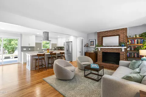 2613 Glascock St, Raleigh, NC 27610
