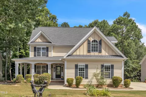 136 Townsend Dr, Clayton, NC 27527