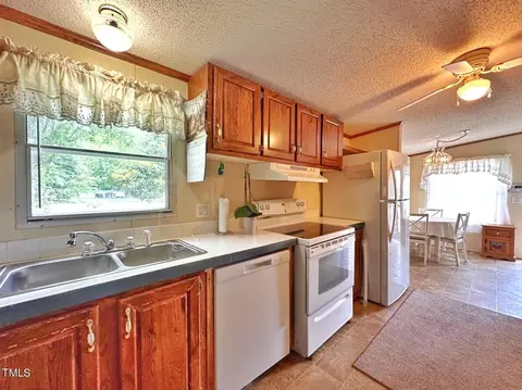 Kitchen - 2709 Cliffside Dr, Durham, NC 27704 photo 4 of 4