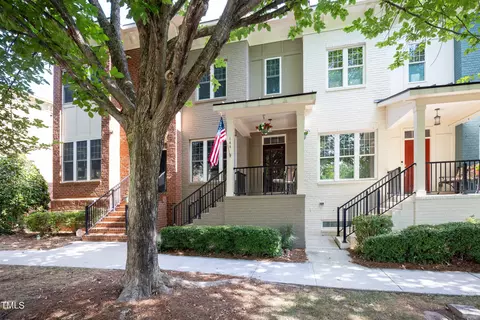 144 Finsbury St, Durham, NC 27703