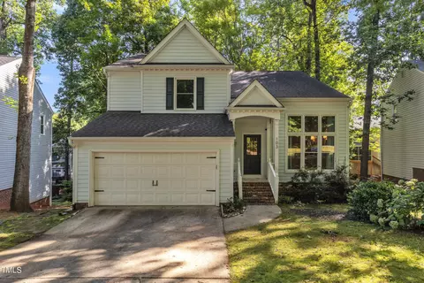 103 E Laurenbrook Ct, Cary, NC 27518