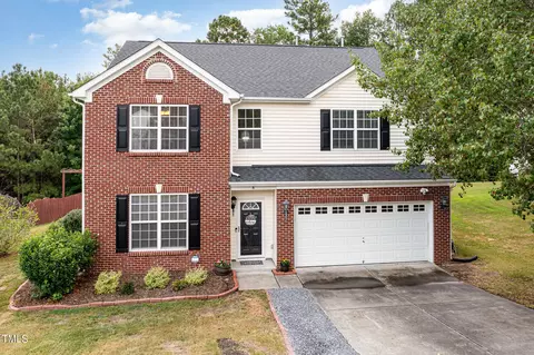 8 Autumn Leaf Ln, Durham, NC 27704