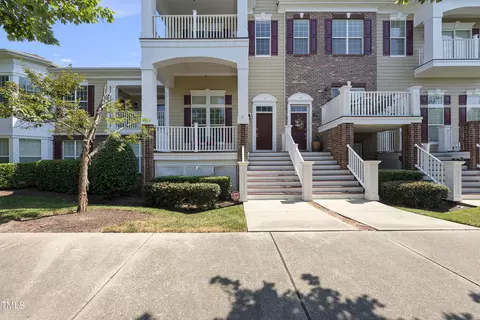 9221 Calabria Dr #109, Raleigh, NC 27617