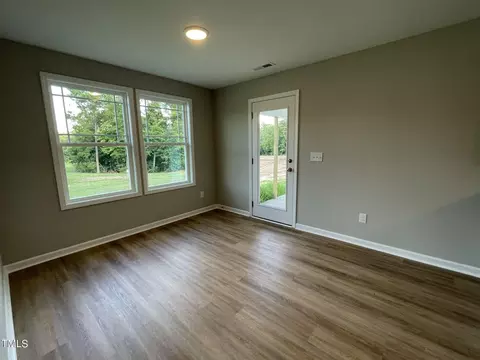 Living - 322 Touchdown Way, Benson, NC 27504 photo 2 of 3