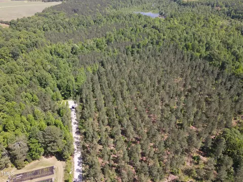 3824 Standing Pine Ln, Zebulon, NC 27597