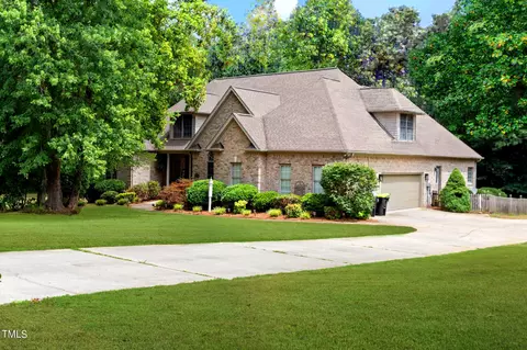 8014 Dorsett Downs Dr, Stokesdale, NC 27357