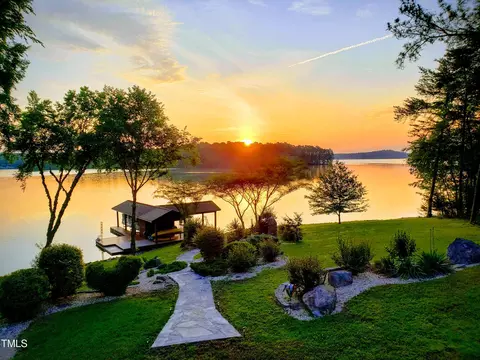 1056 Shore Acres Dr, Semora, NC 27343