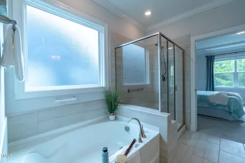 Bath - 1028 Chamblee Ct, Durham, NC 27703 photo 4 of 4